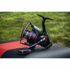 Daiwa 20 Fuego LT 1000 -Crayon Appâts Soldes Daiwa20Fuego20Sfeer201 550x550w