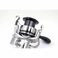 Shimano Stradic 4000 MHG FL -Crayon Appâts Soldes Shimano20Stradic204000FL3 550x550 2