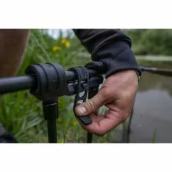 Support D'épuisette Avid Carp Lok Down -Crayon Appâts Soldes a0480036 9 550x550w